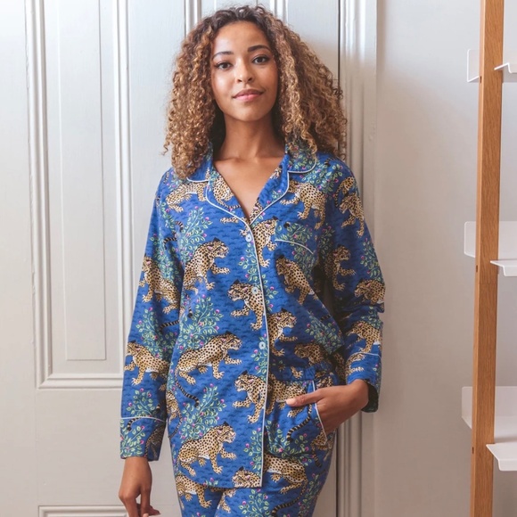 PRINTFRESH Long Sleeved Pajama Top in Bagheera Leopard Print in Sapphire - L - Picture 1 of 10